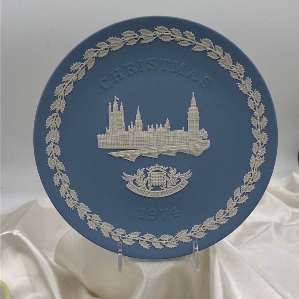 1974 Wedgwood Blue Jasperware Christmas Plate featuring Houses of Parliament.